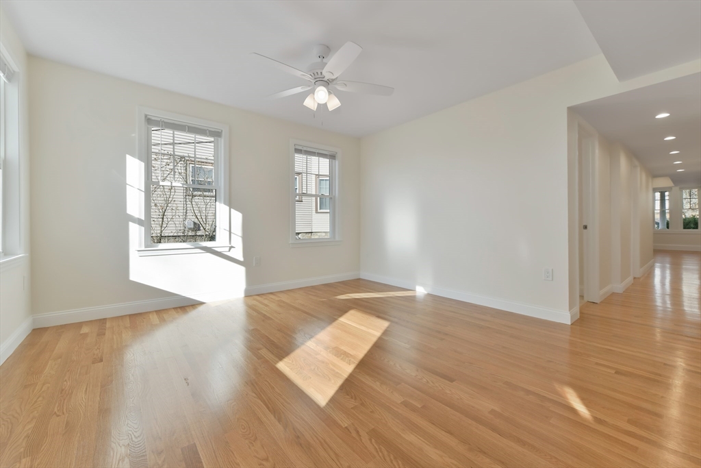 48 Manthorne Rd # 1