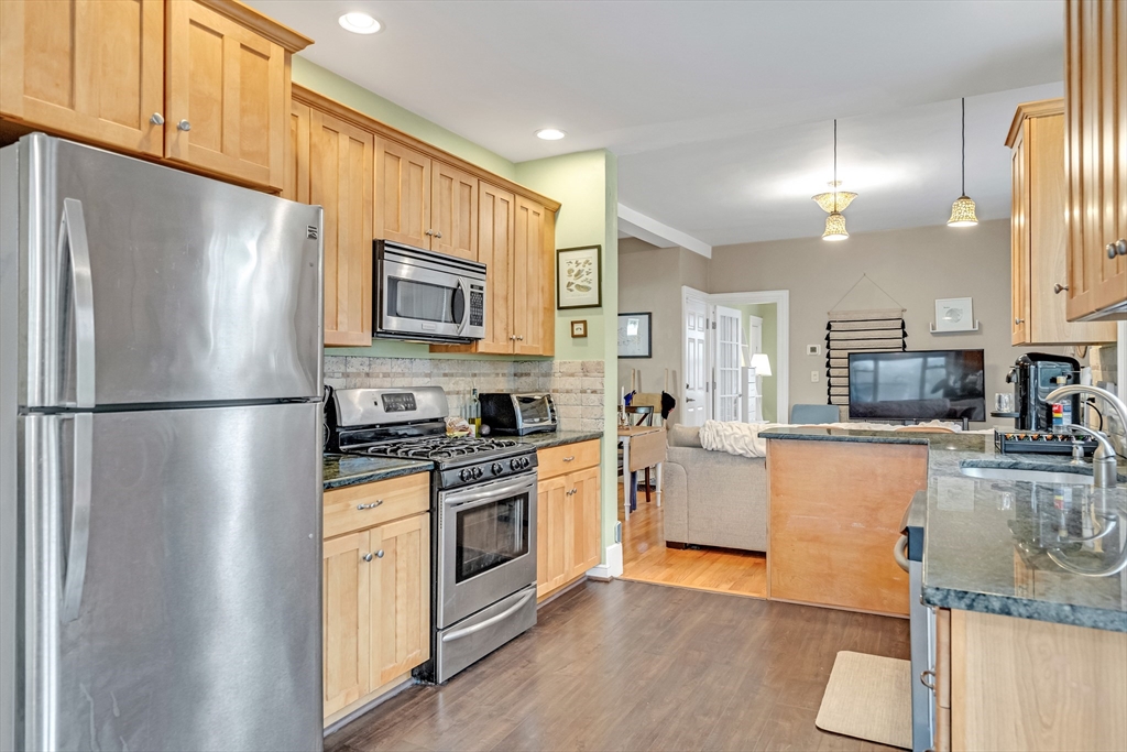 24 Pinckney St # 2