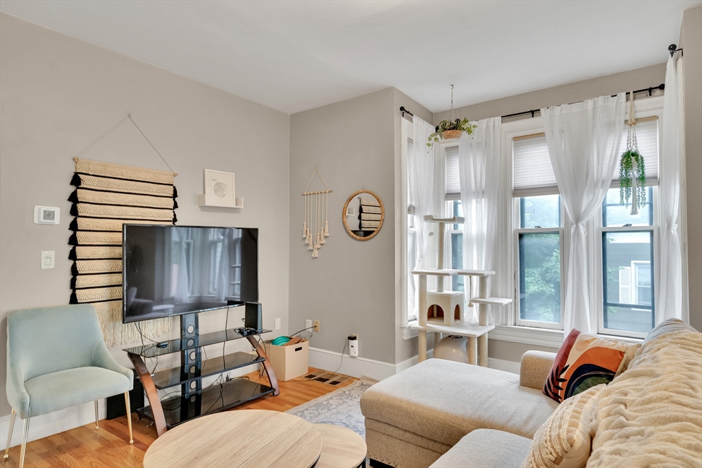 24 Pinckney St # 2