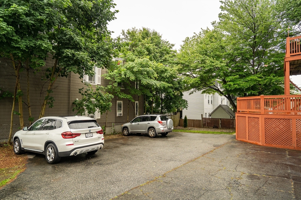 24 Pinckney St # 2