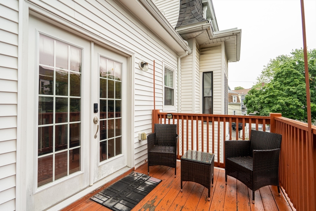 24 Pinckney St # 2