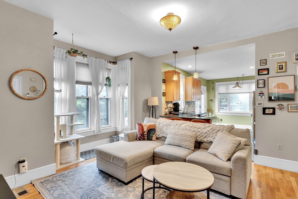 24 Pinckney St # 2