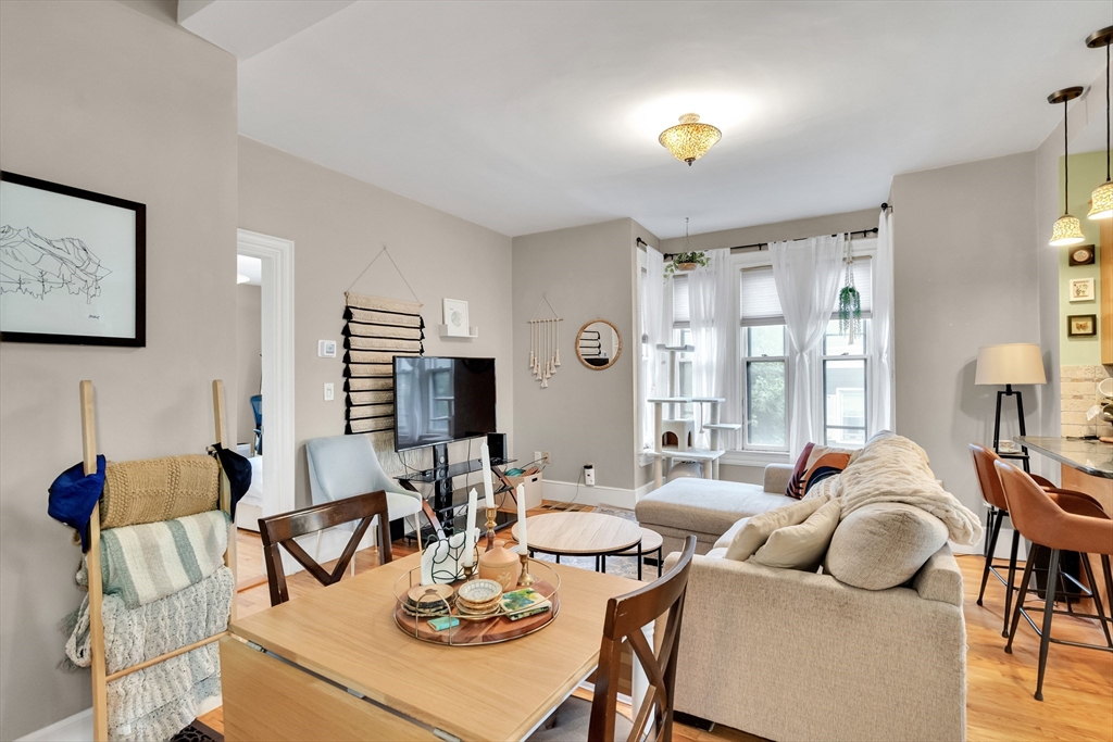 24 Pinckney St # 2