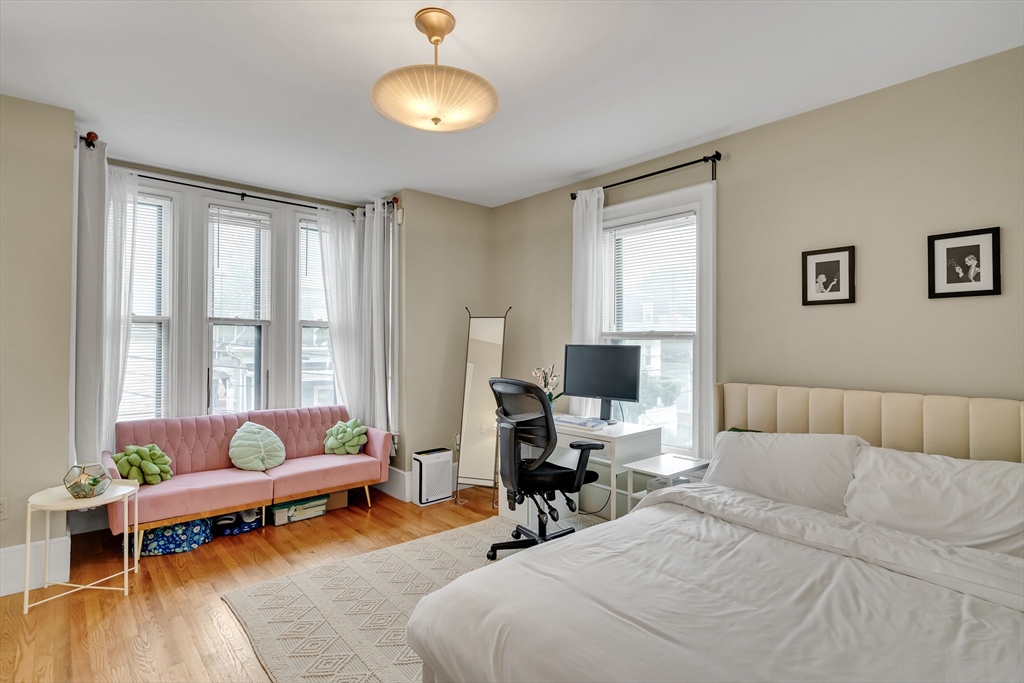 24 Pinckney St # 2