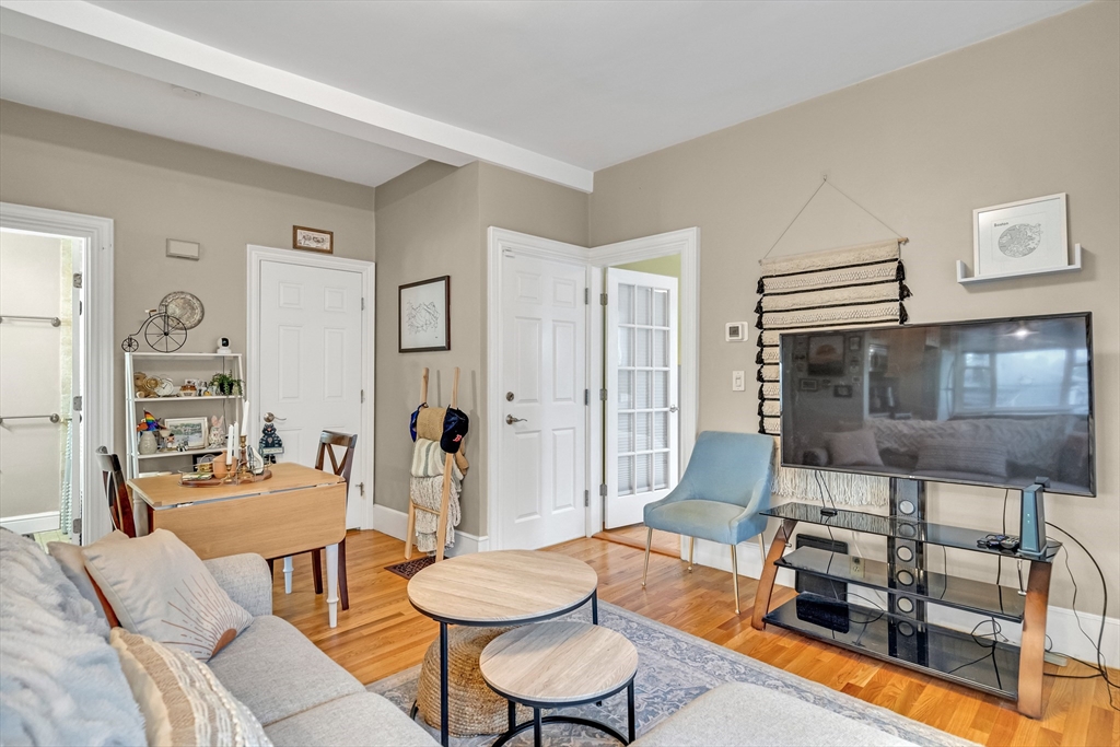 24 Pinckney St # 2