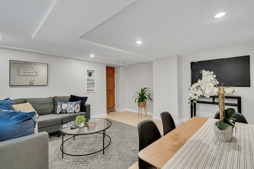 10 Shepard St # 2