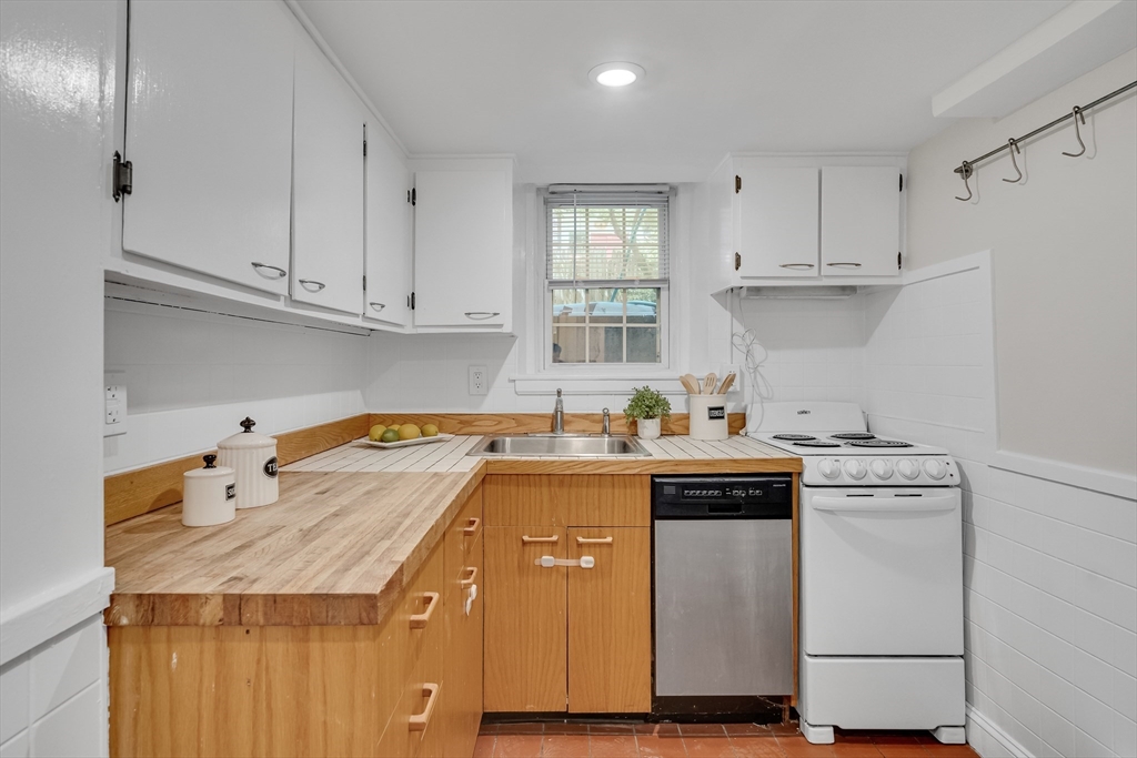 10 Shepard St # 2