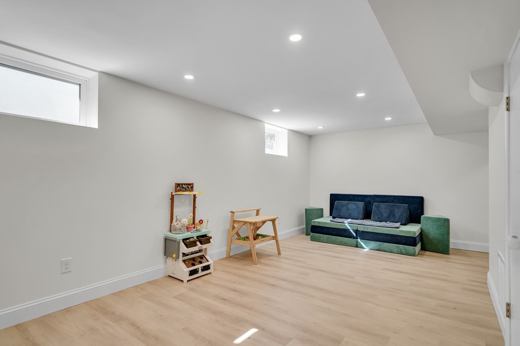 17 Ransom Rd