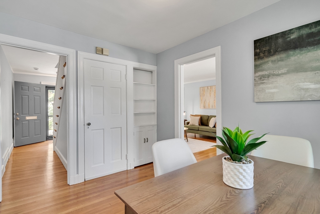 16 Roundwood Rd
