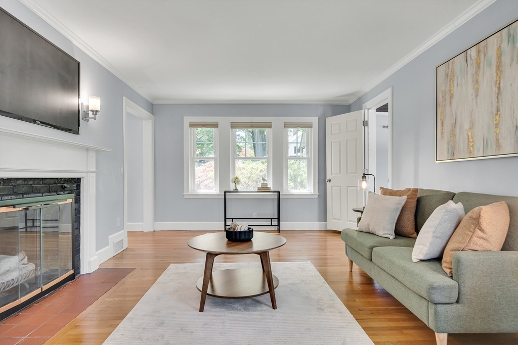 16 Roundwood Rd