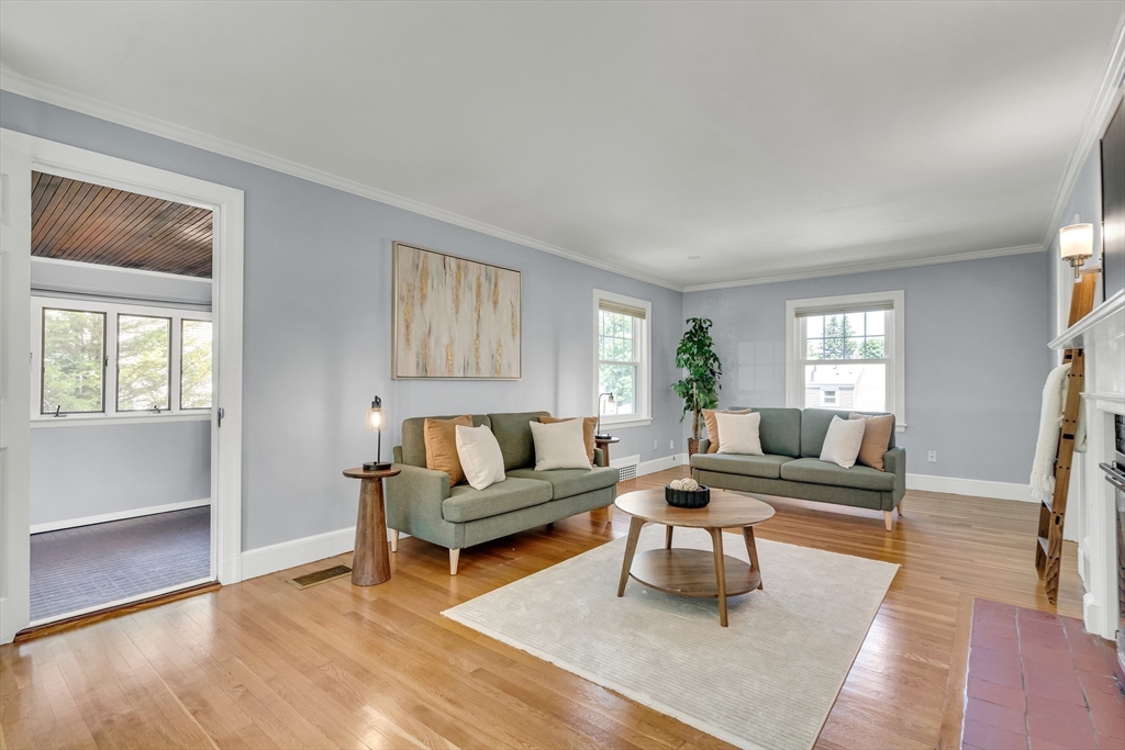 16 Roundwood Rd