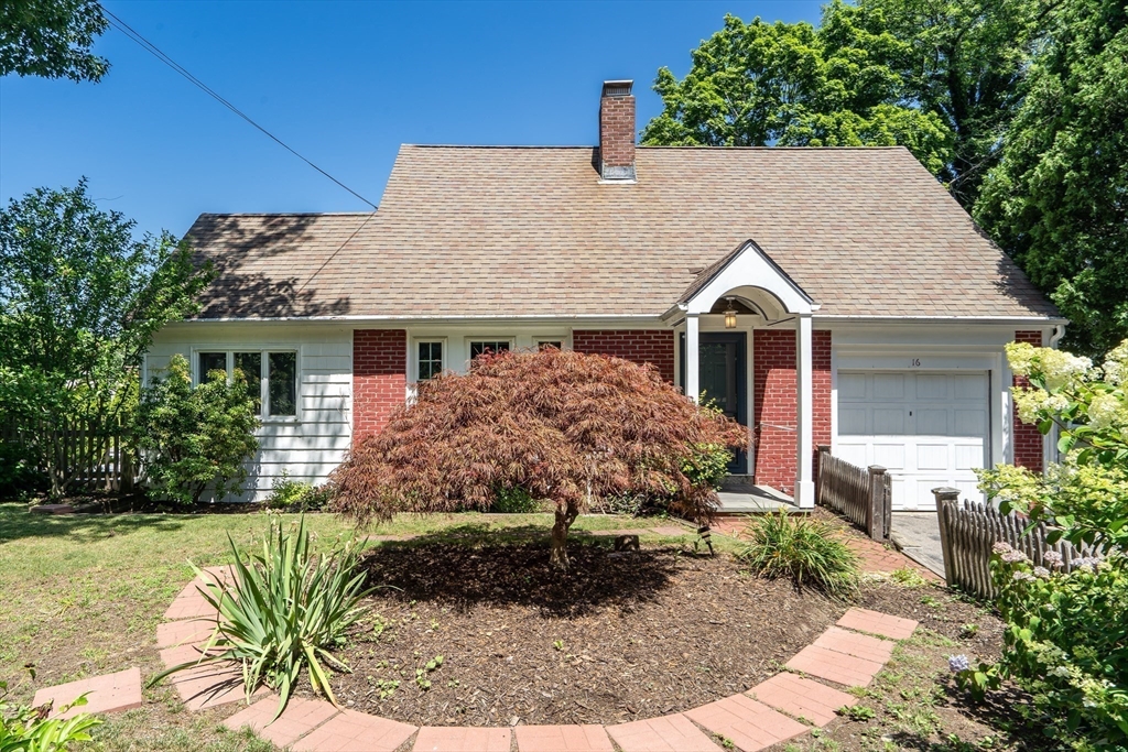 16 Roundwood Rd