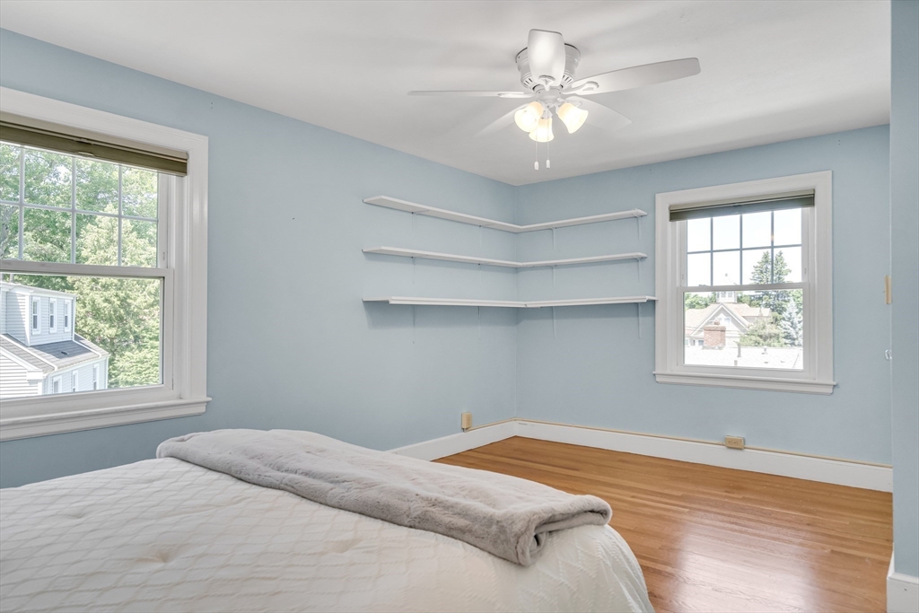 16 Roundwood Rd