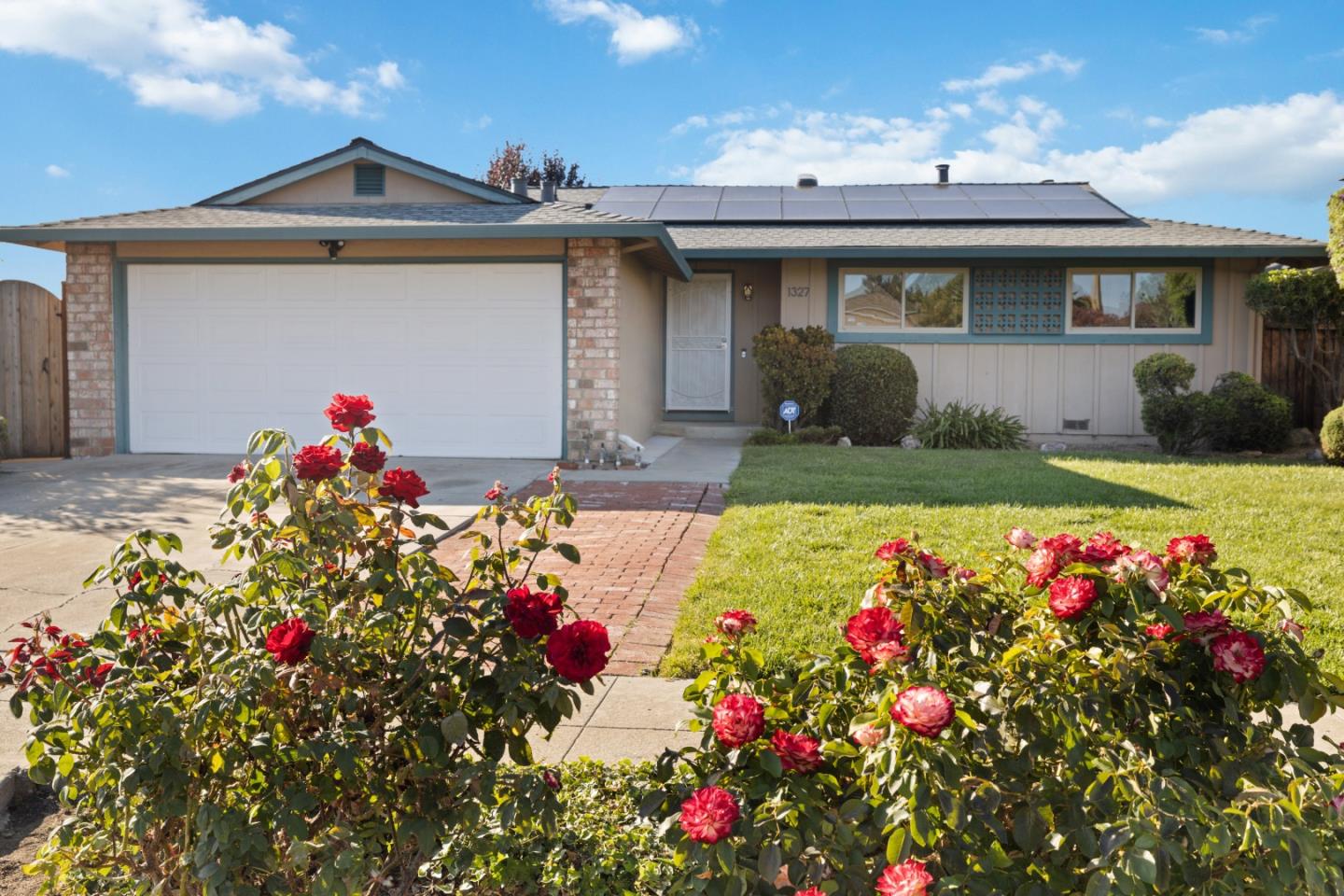 1327 Bellingham DR