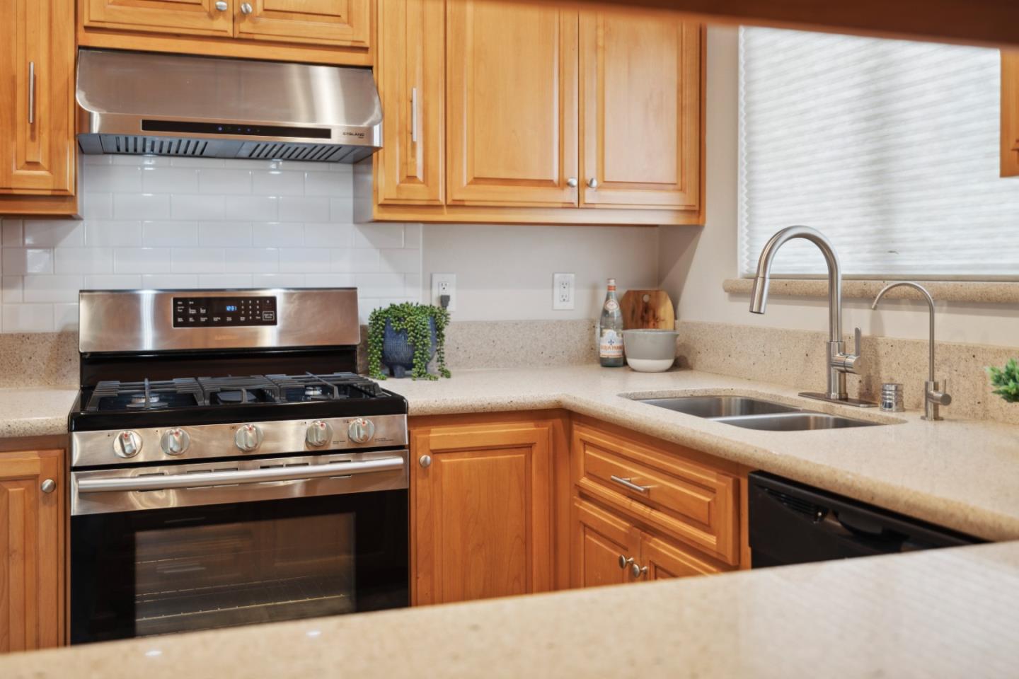 1327 Bellingham DR