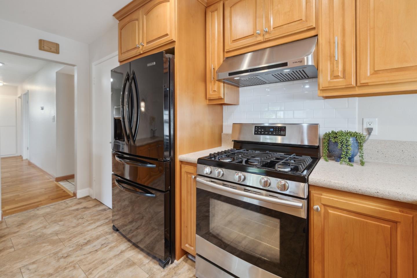 1327 Bellingham DR