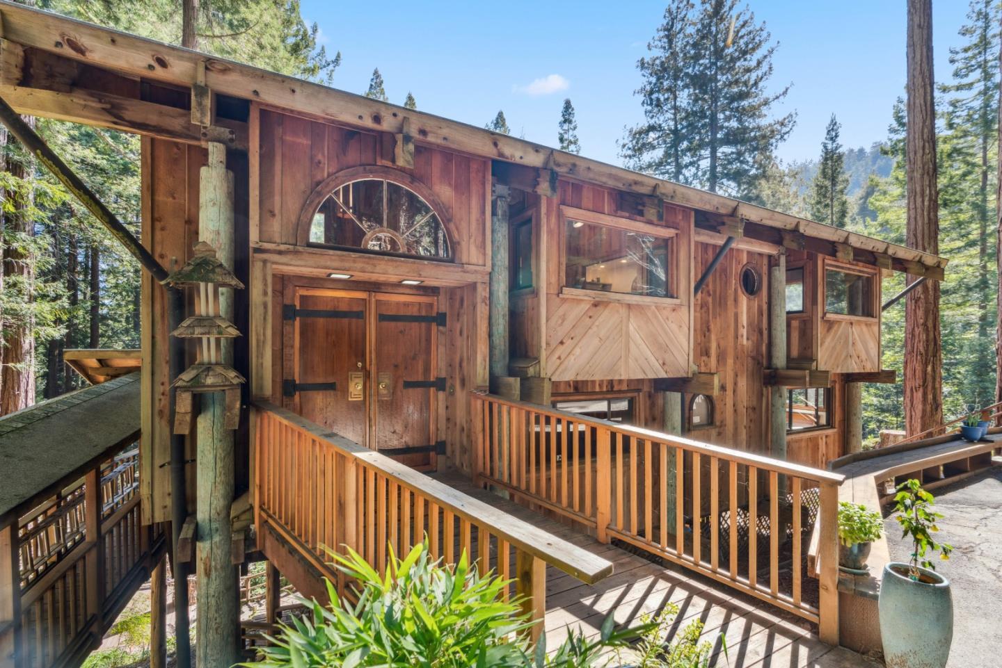 999 Valley View RD