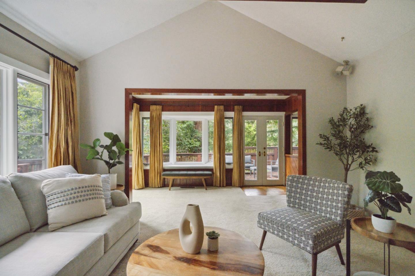 140 Riverview DR