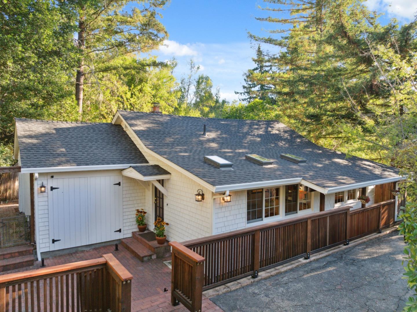 140 Riverview DR