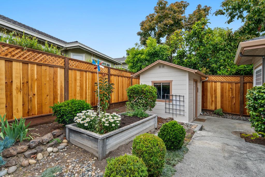 721 Paradiso CT