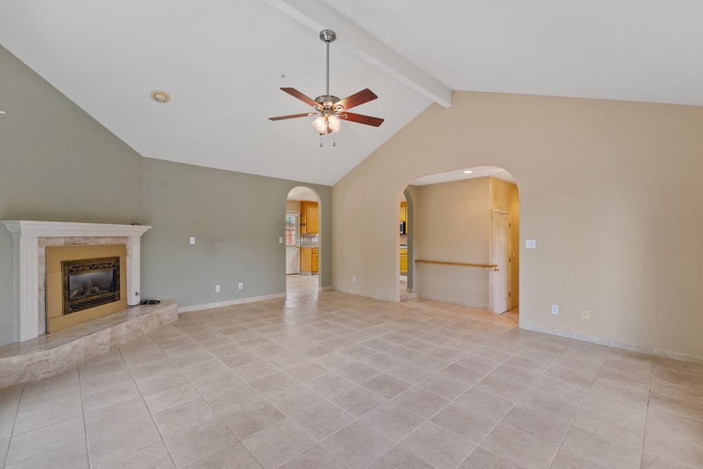 721 Paradiso CT