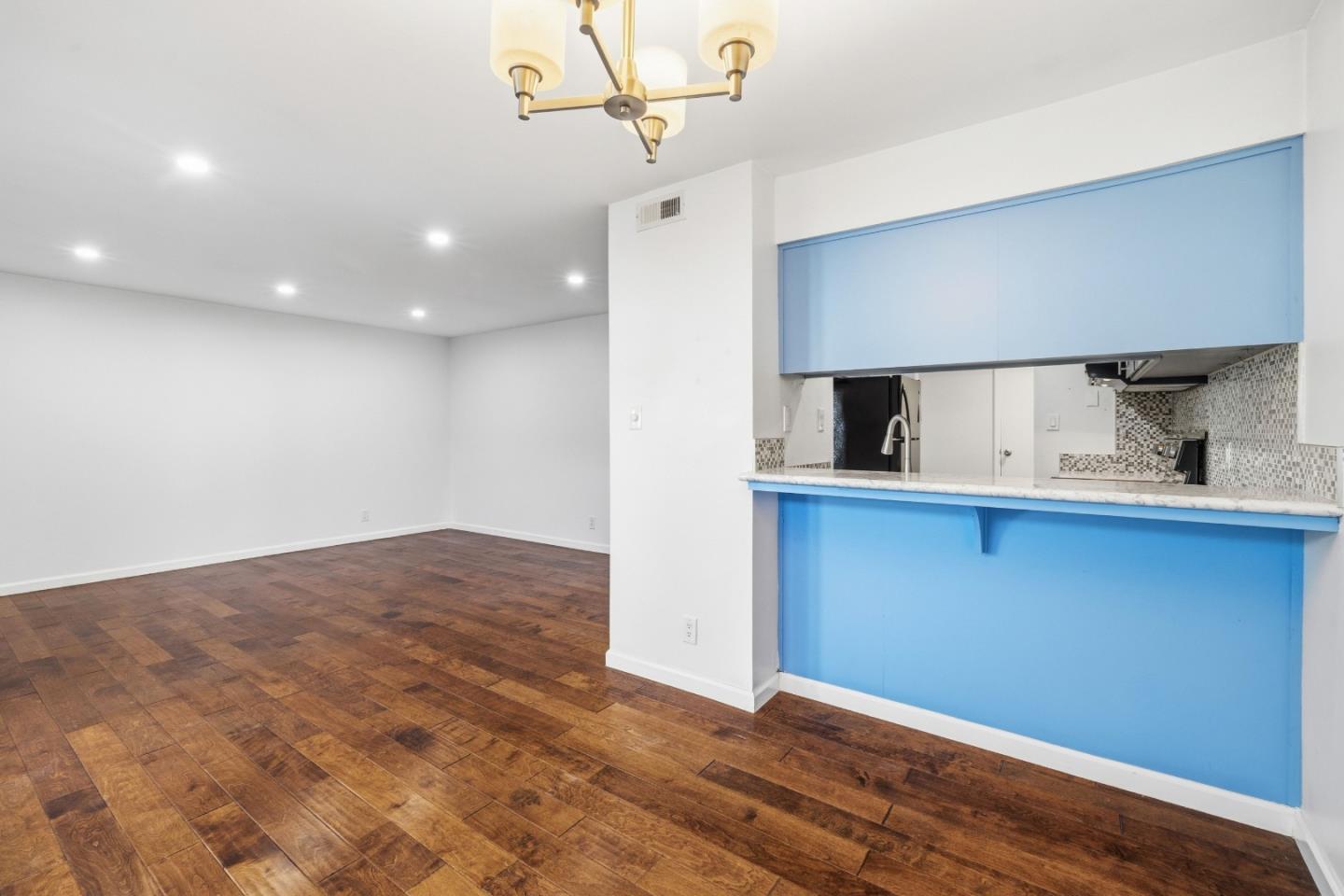 1925 46th Avenue 127