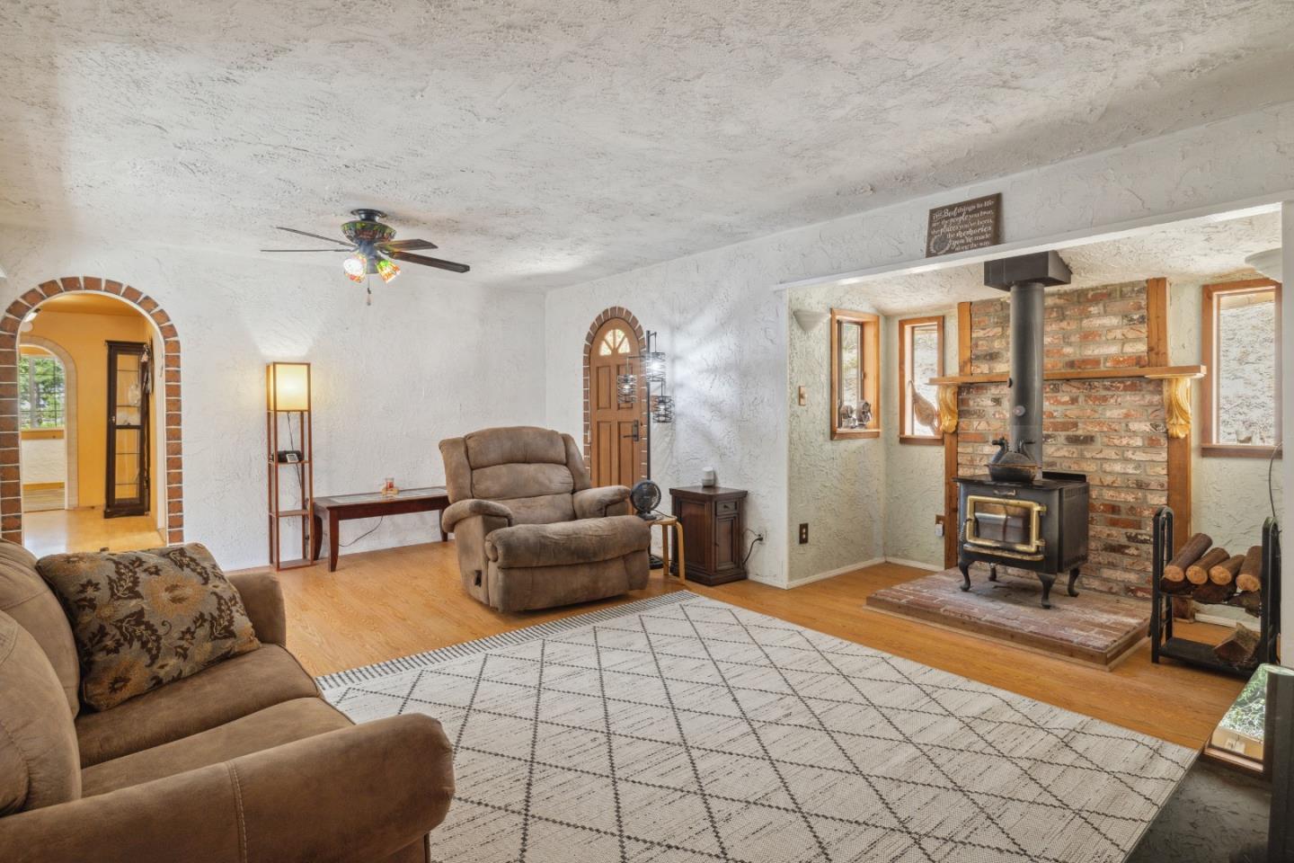 355 Santa Cruz Street