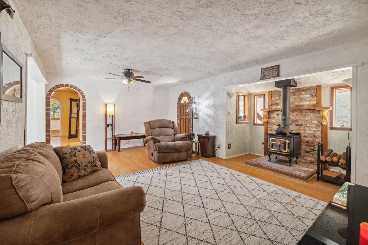 355 Santa Cruz Street