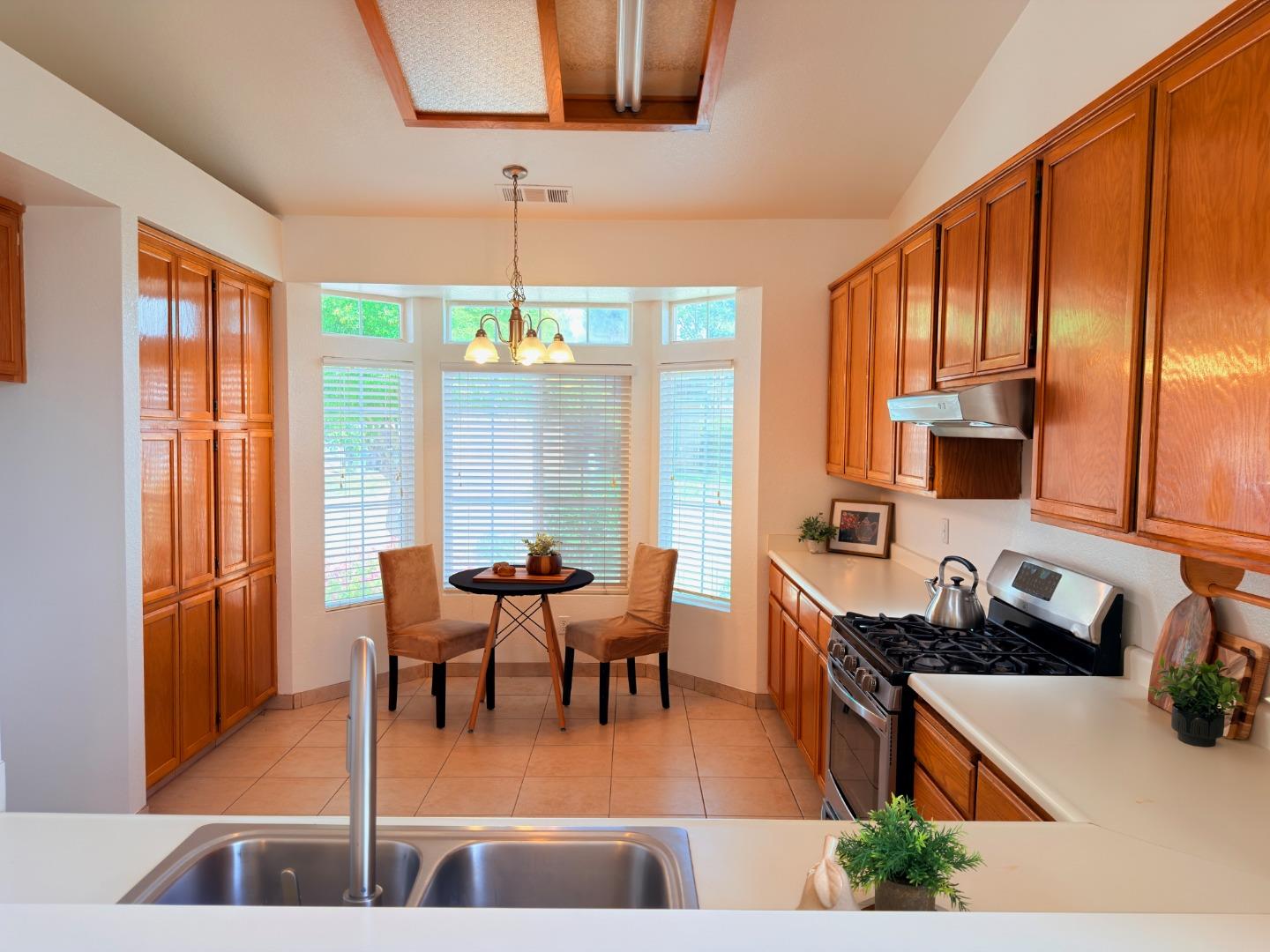 1986 Woodhaven Court