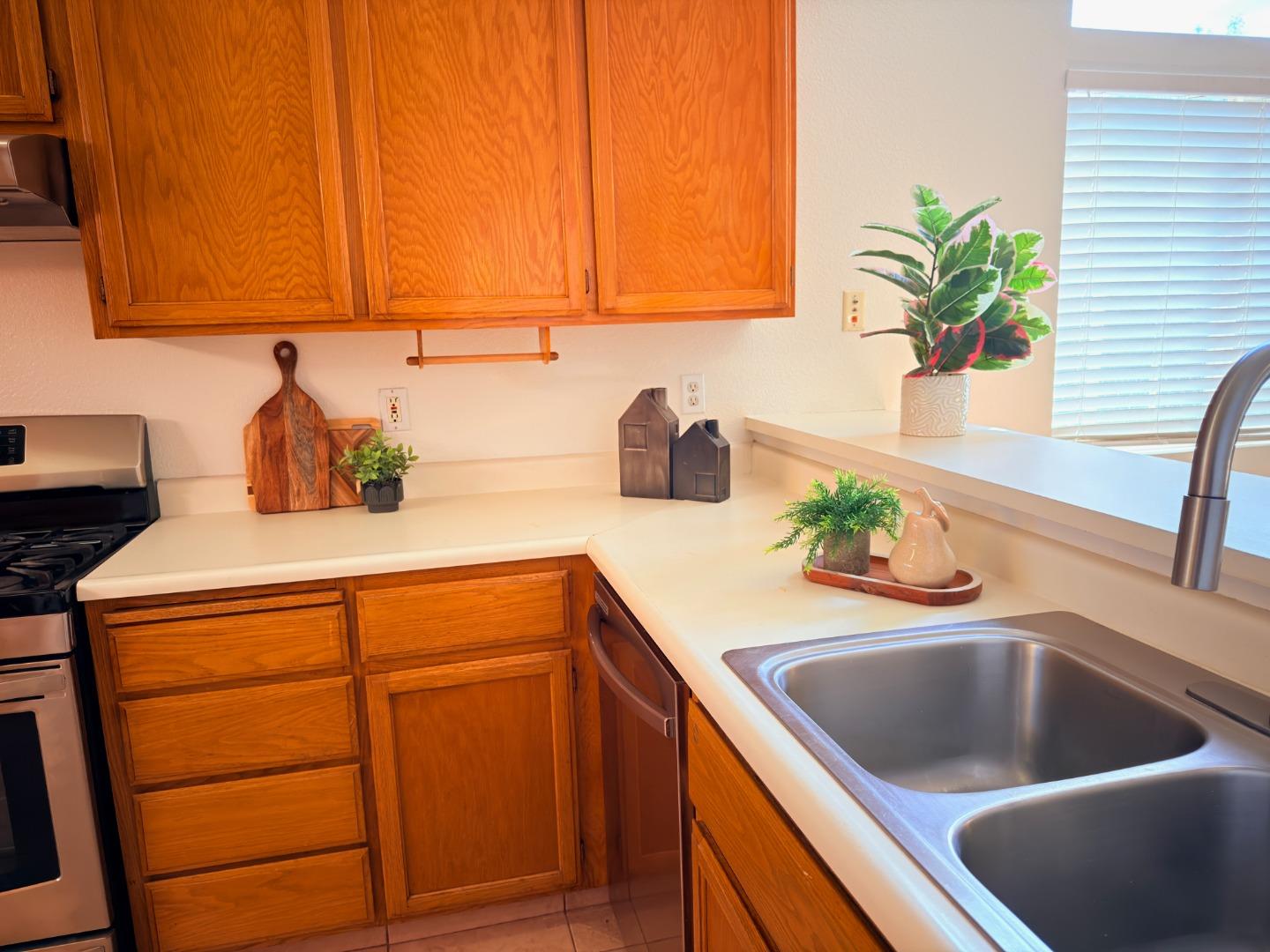 1986 Woodhaven Court