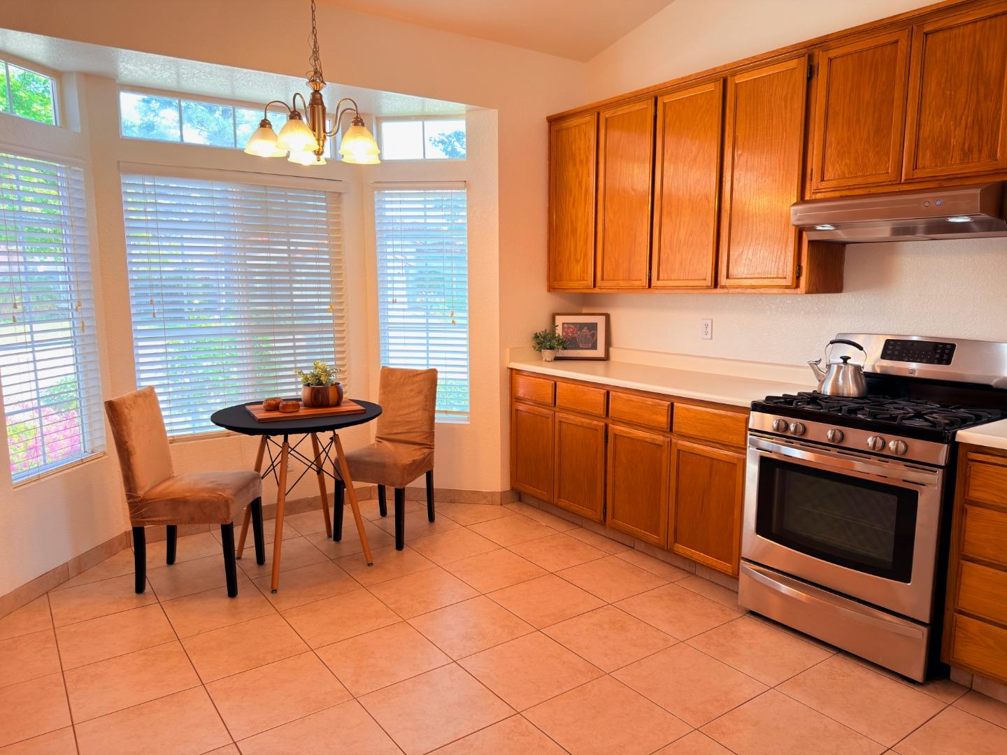 1986 Woodhaven Court