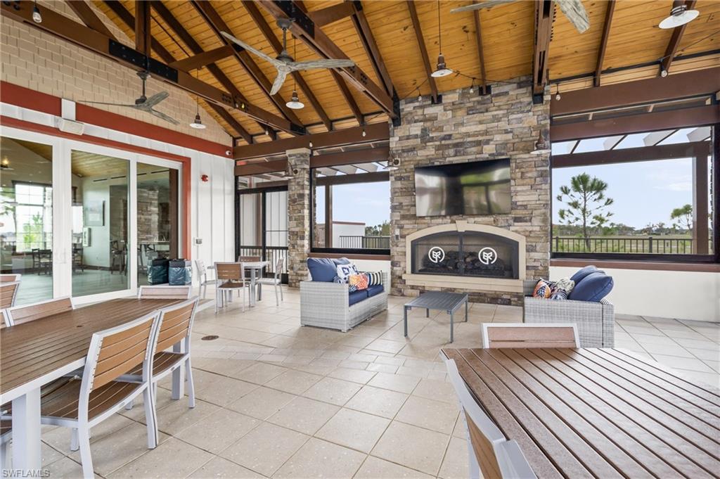 16264 Laurel Oak LN