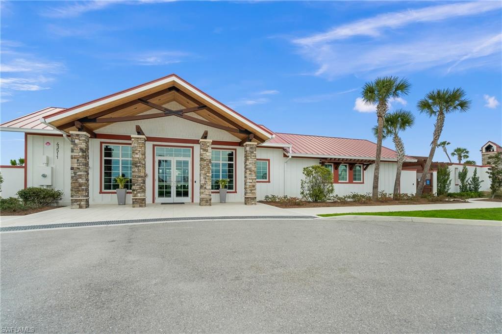 16264 Laurel Oak LN