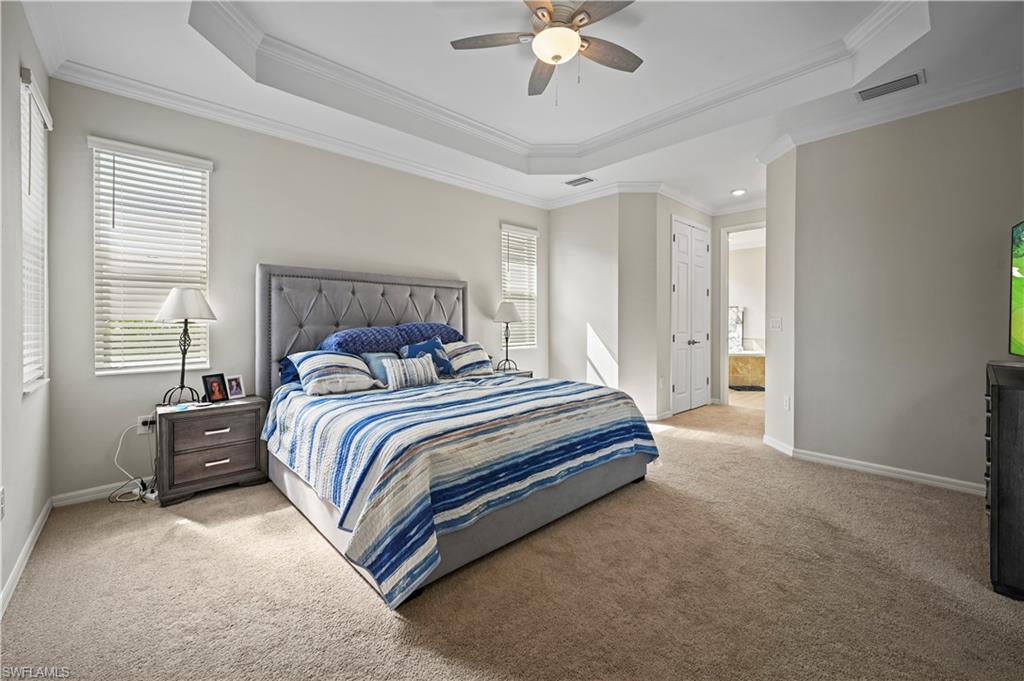 15895 Leaning Pine LN