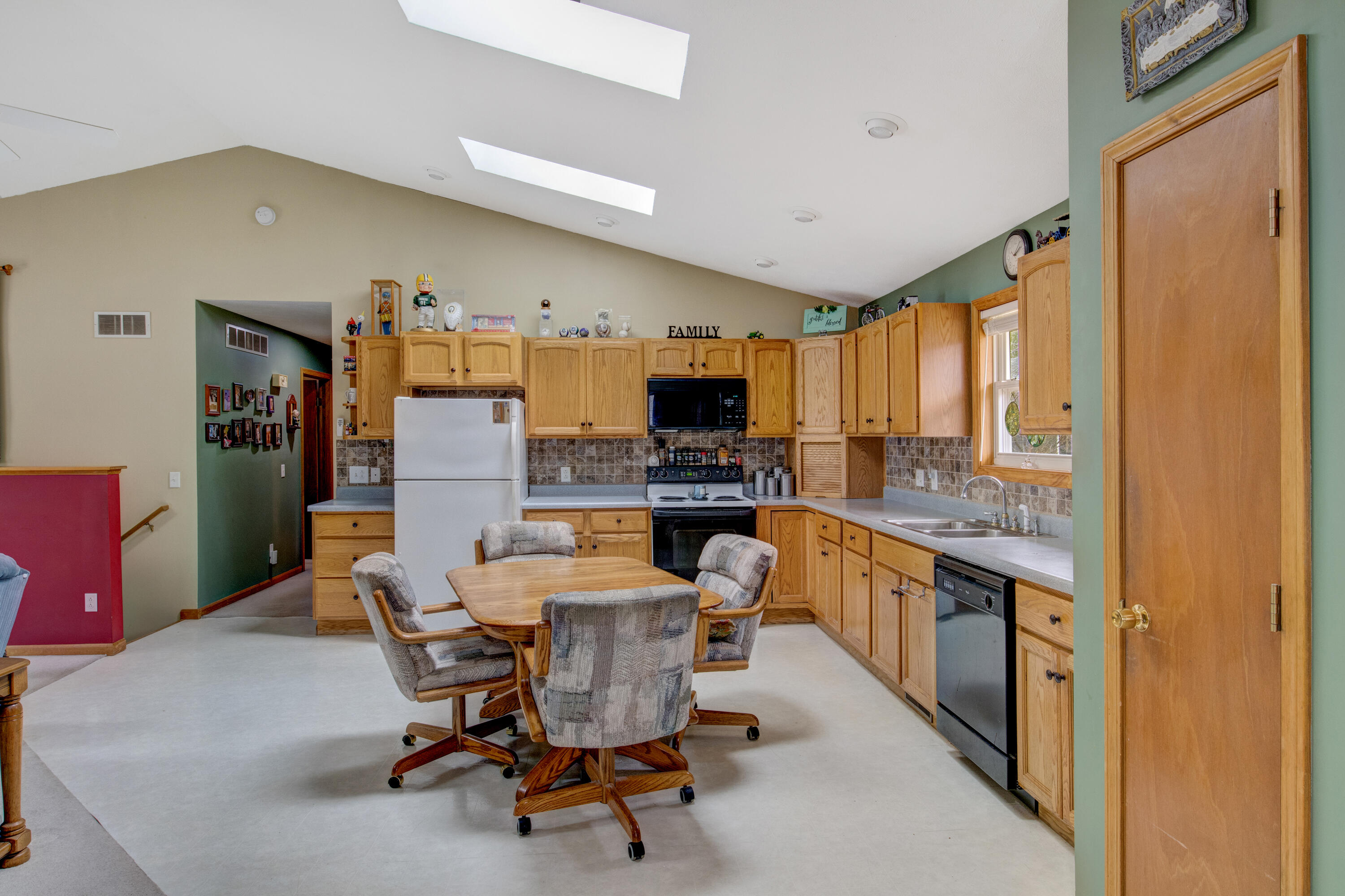 1815 Arrowhead Trail