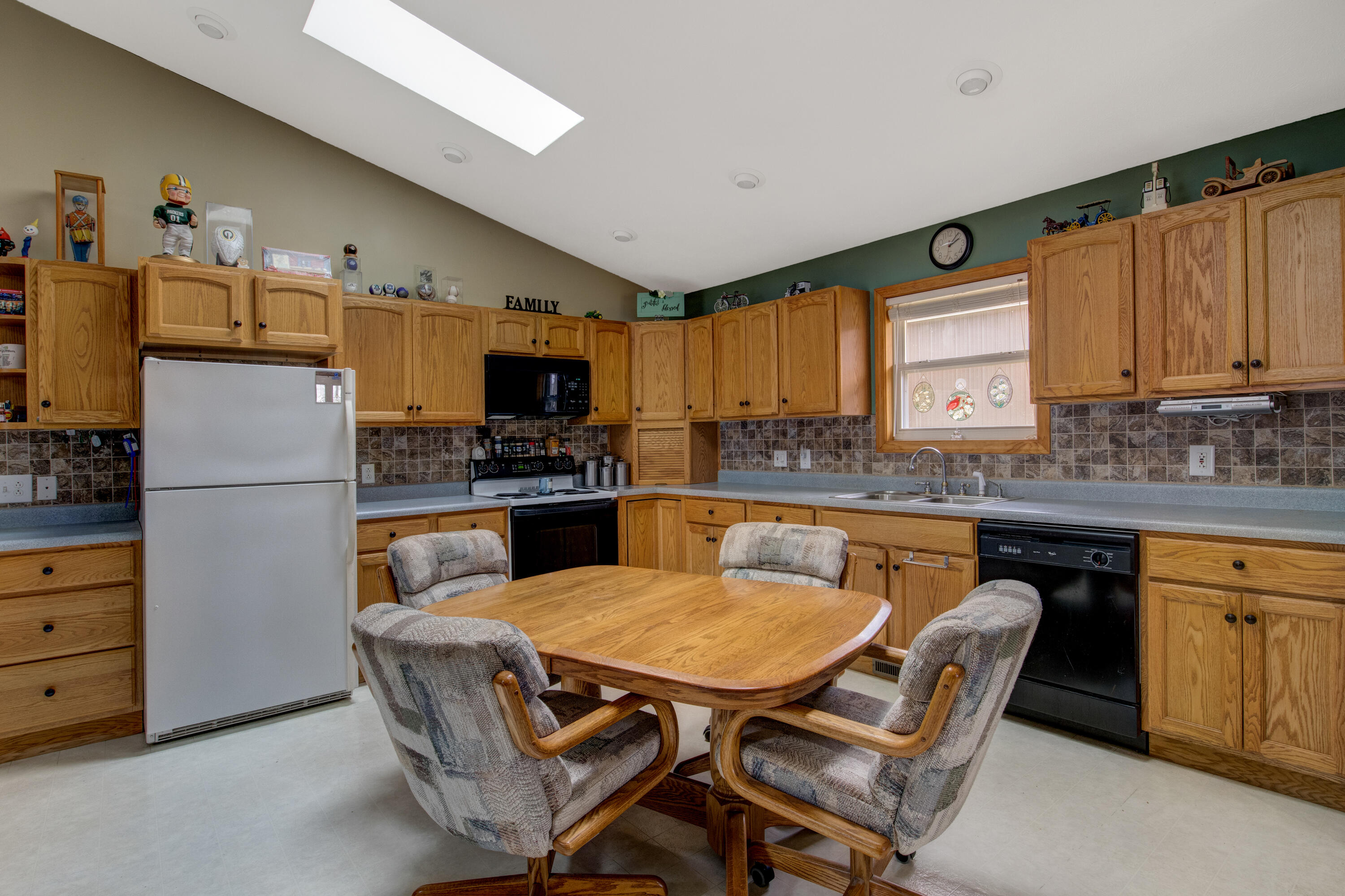 1815 Arrowhead Trail
