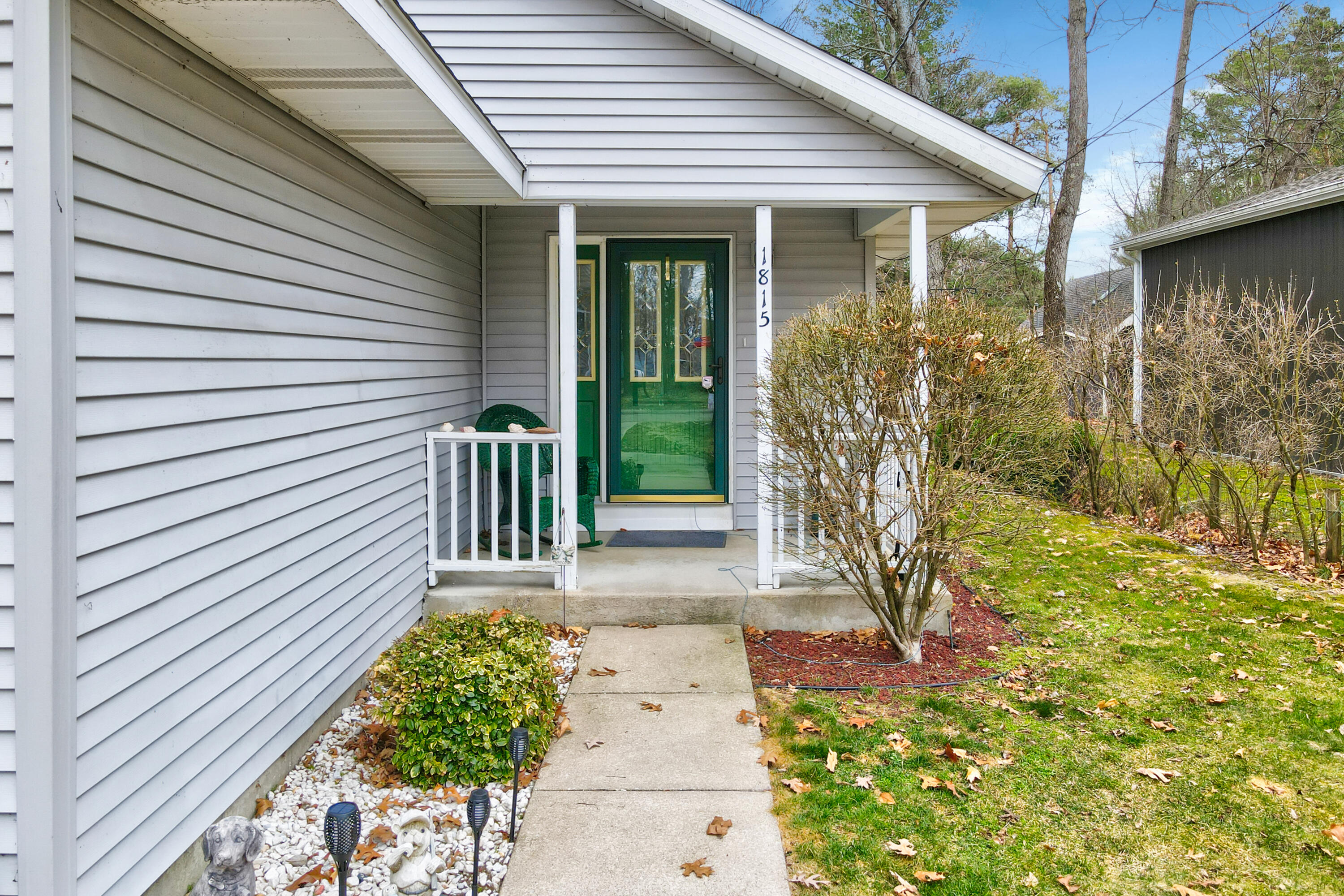 1815 Arrowhead Trail