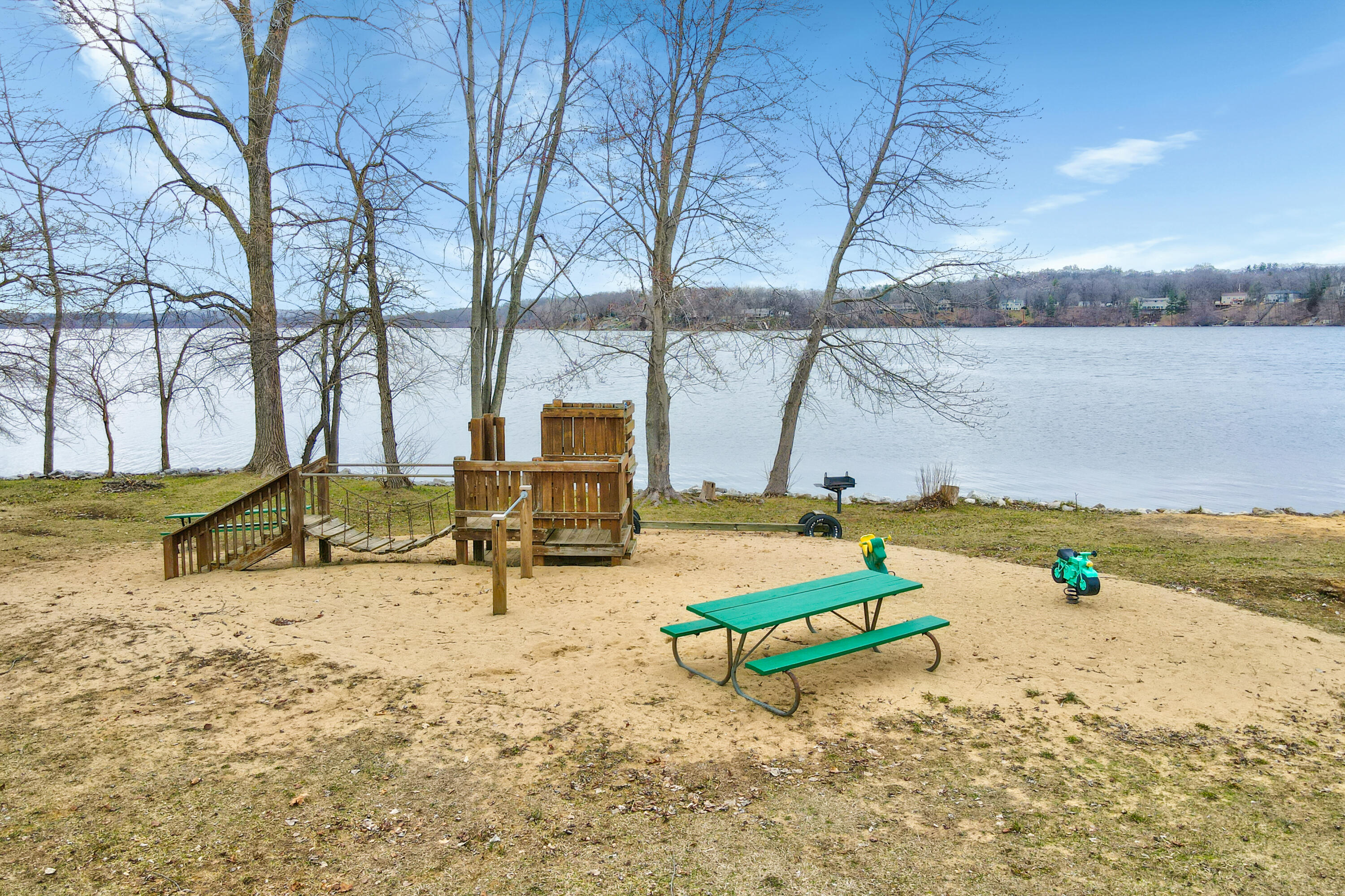 1815 Arrowhead Trail
