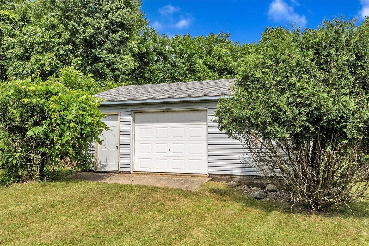 1273 Little John Lake Road