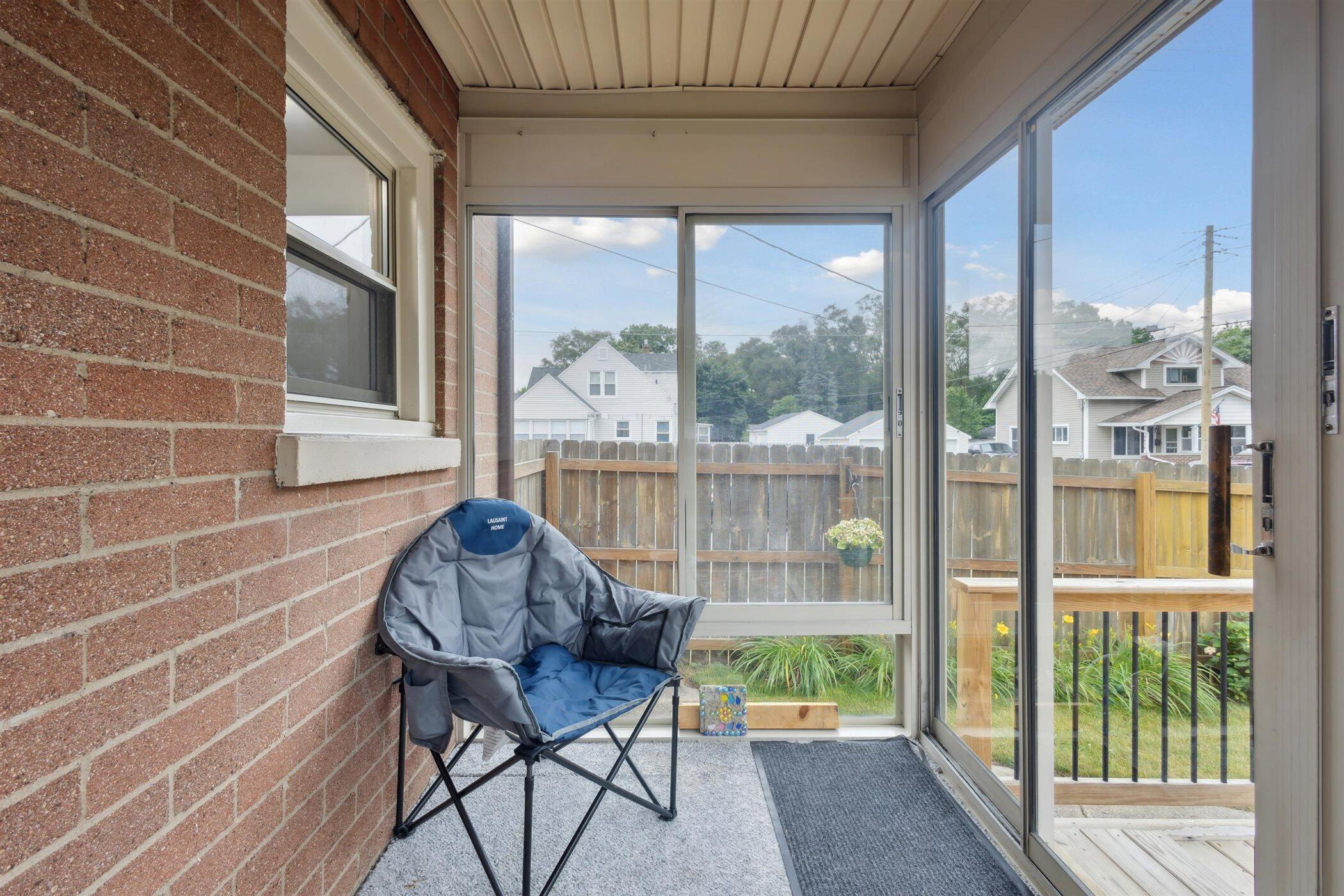 2502 Porter Street SW