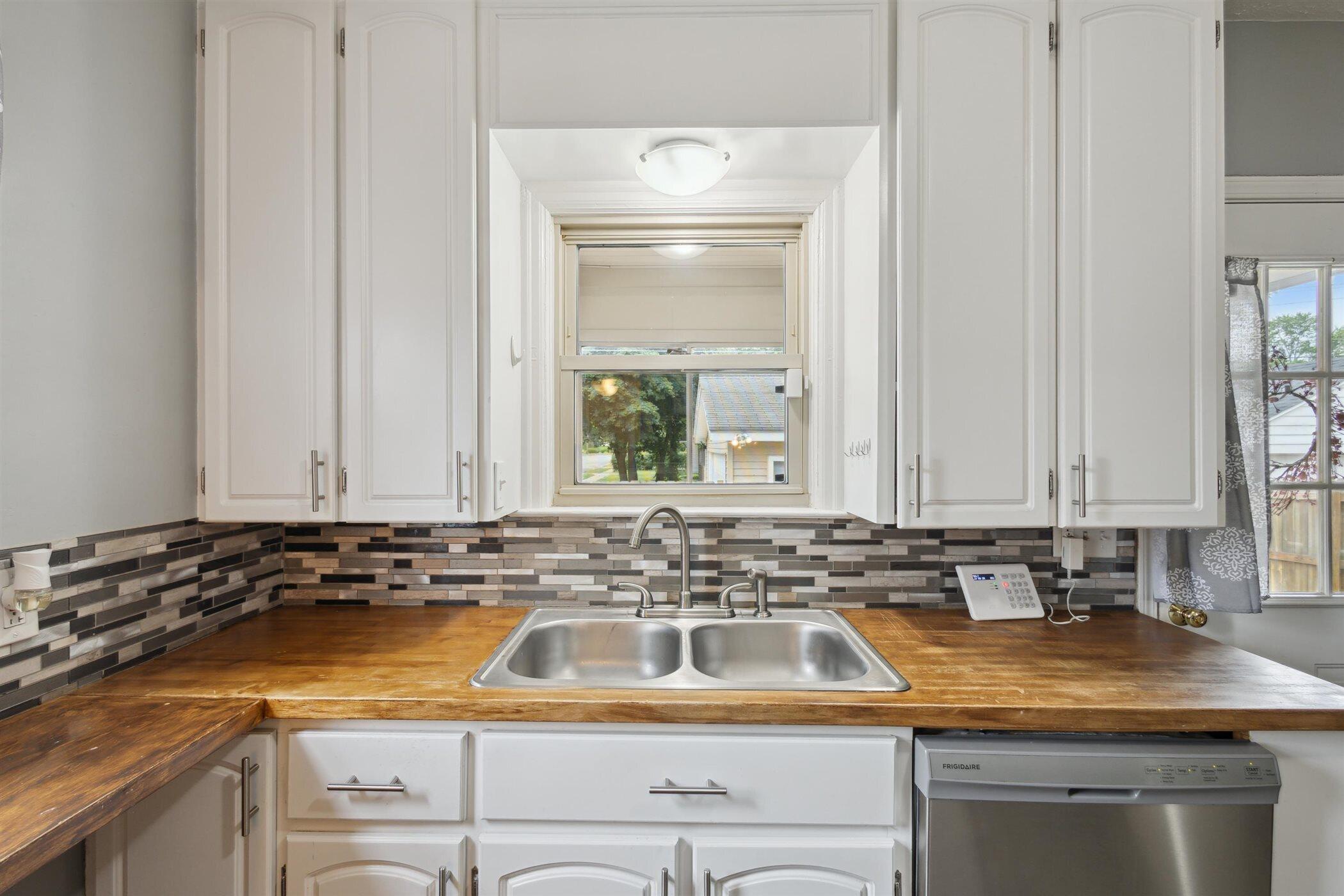 2502 Porter Street SW