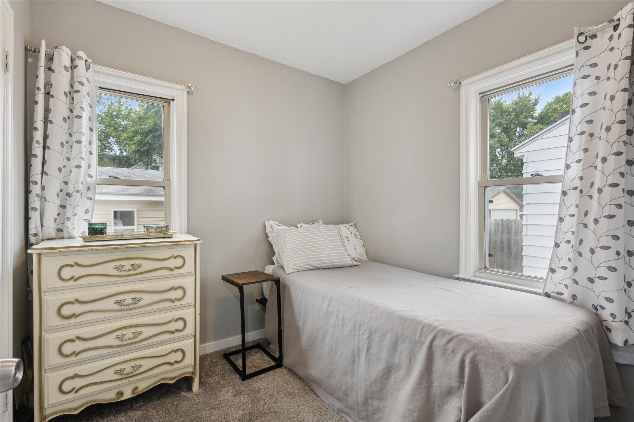 2502 Porter Street SW