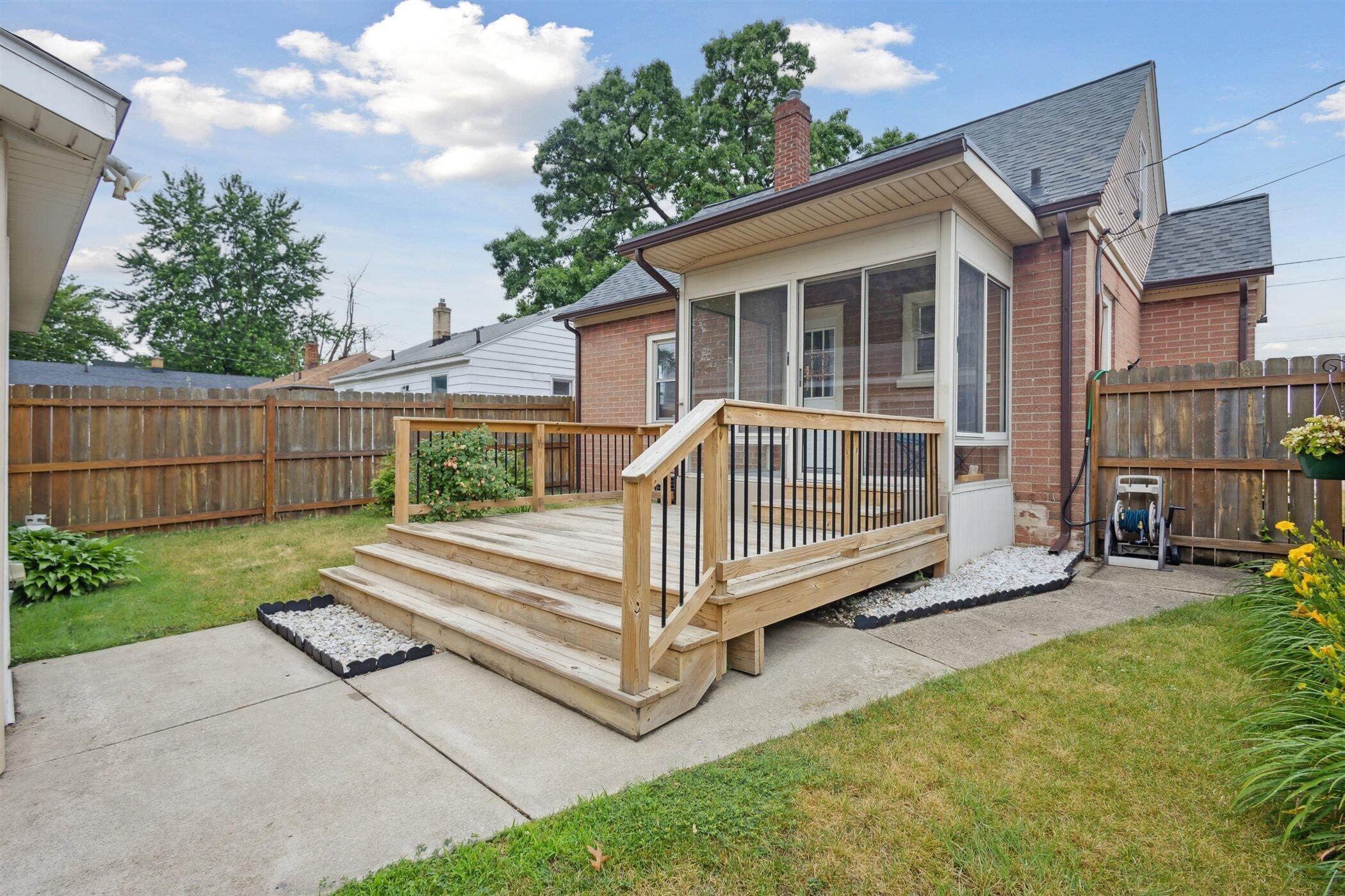 2502 Porter Street SW