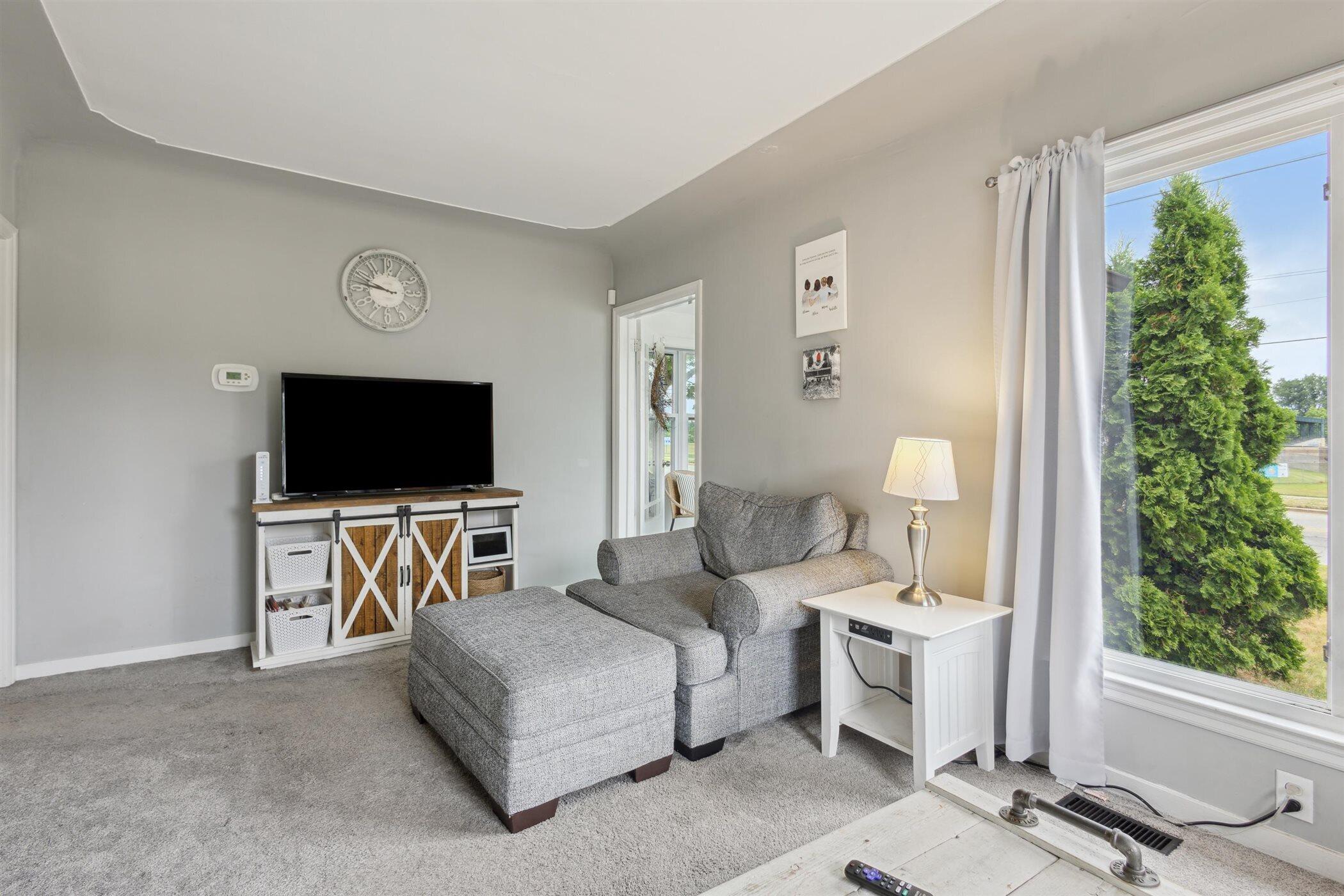 2502 Porter Street SW