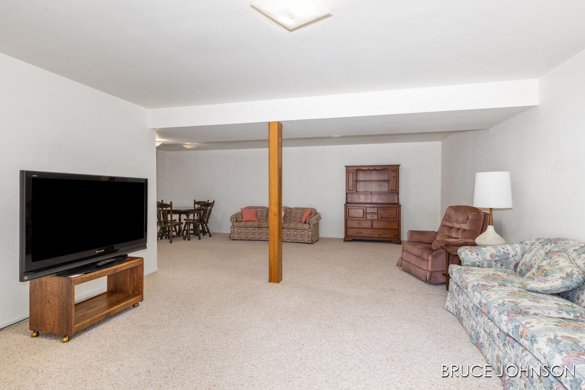 1236 S Van Bruggen Drive