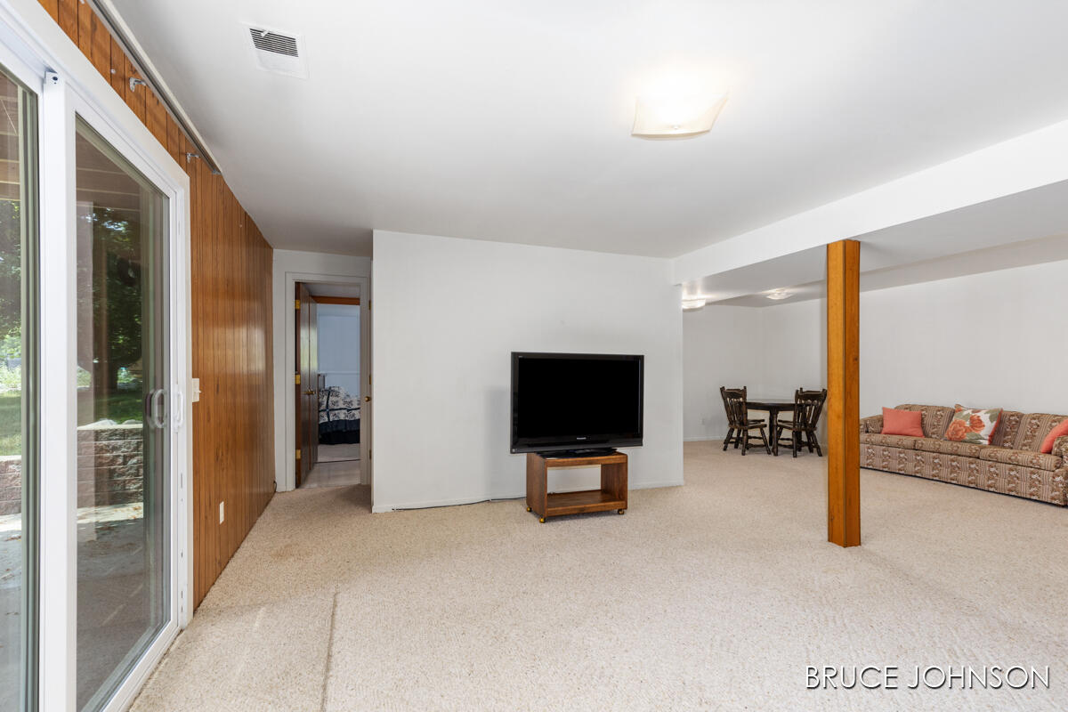 1236 S Van Bruggen Drive