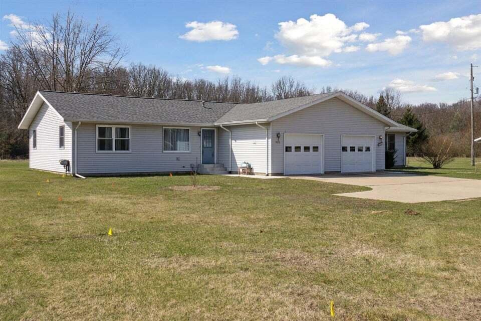10575 W Main Street 10577