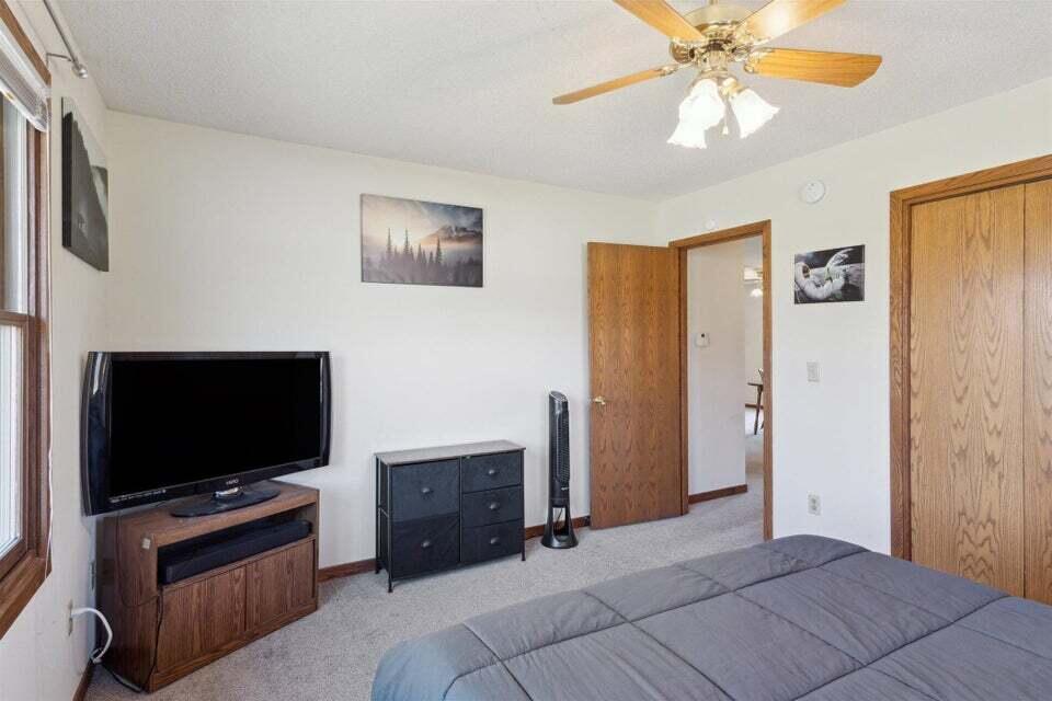 10575 W Main Street 10577
