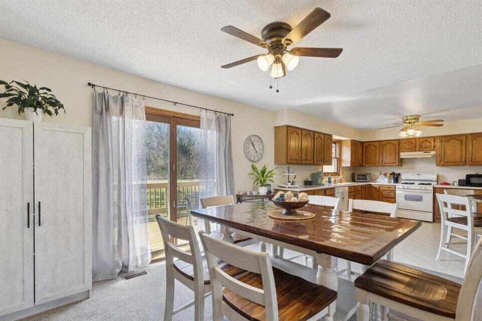 10575 W Main Street 10577