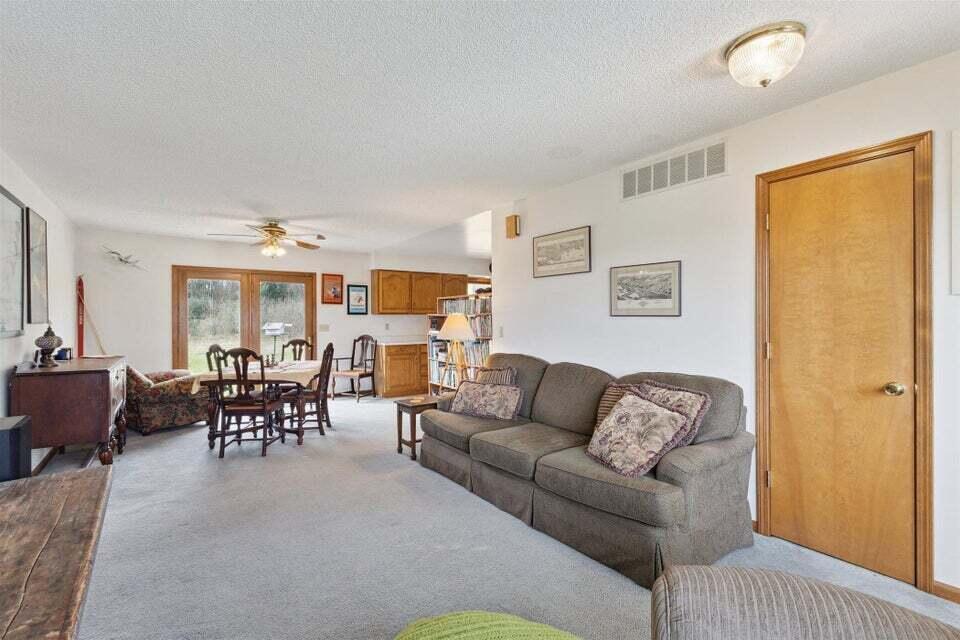 10611 W Main Street 10613